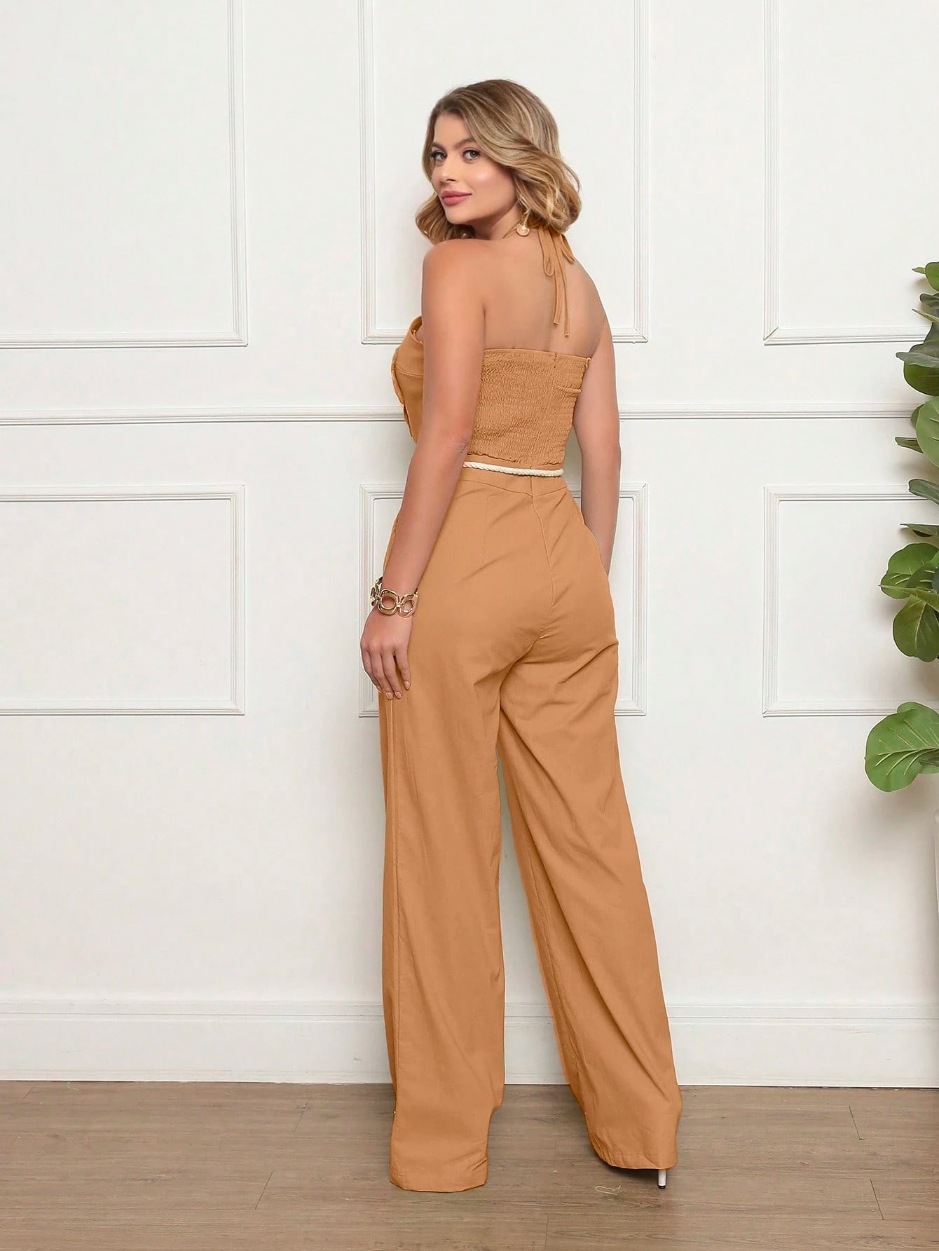 Vendedor Indicado
ALETHEIA- MACACÃO FEMININO ELEGANTE ALGODÃO LASTEX COSTAS FLOR BUSTO AMARRAÇÃO- MACACOES FEMININOS FESTA VERAO