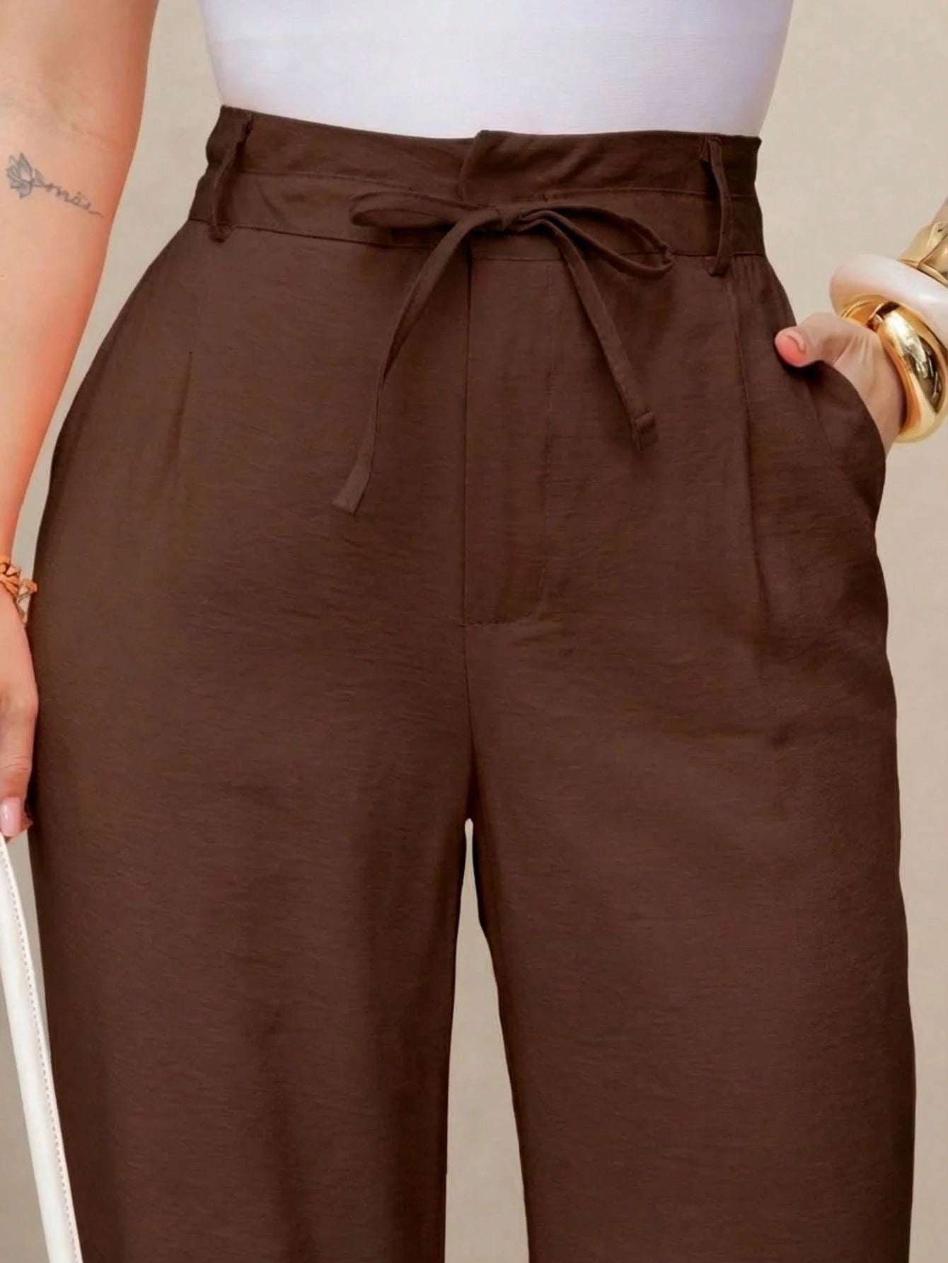 Calça feminina casual de cintura alta, lisa, com amarração reta e cinto ajustável na cintura, calça feminina larga e moderna, adequada para uso diário de outono e inverno, escritório e reuniões familiares (as calças não são elásticas)