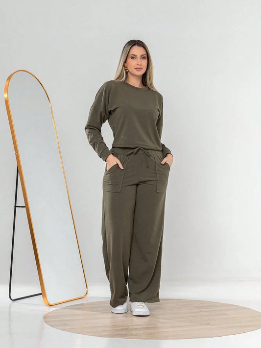 Conjunto de moletinho blusa manga longa e calças